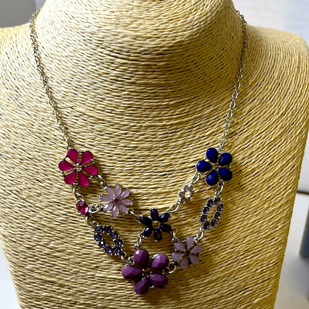 statement necklace bezel setting floral cottage core  silver tone  blue pink